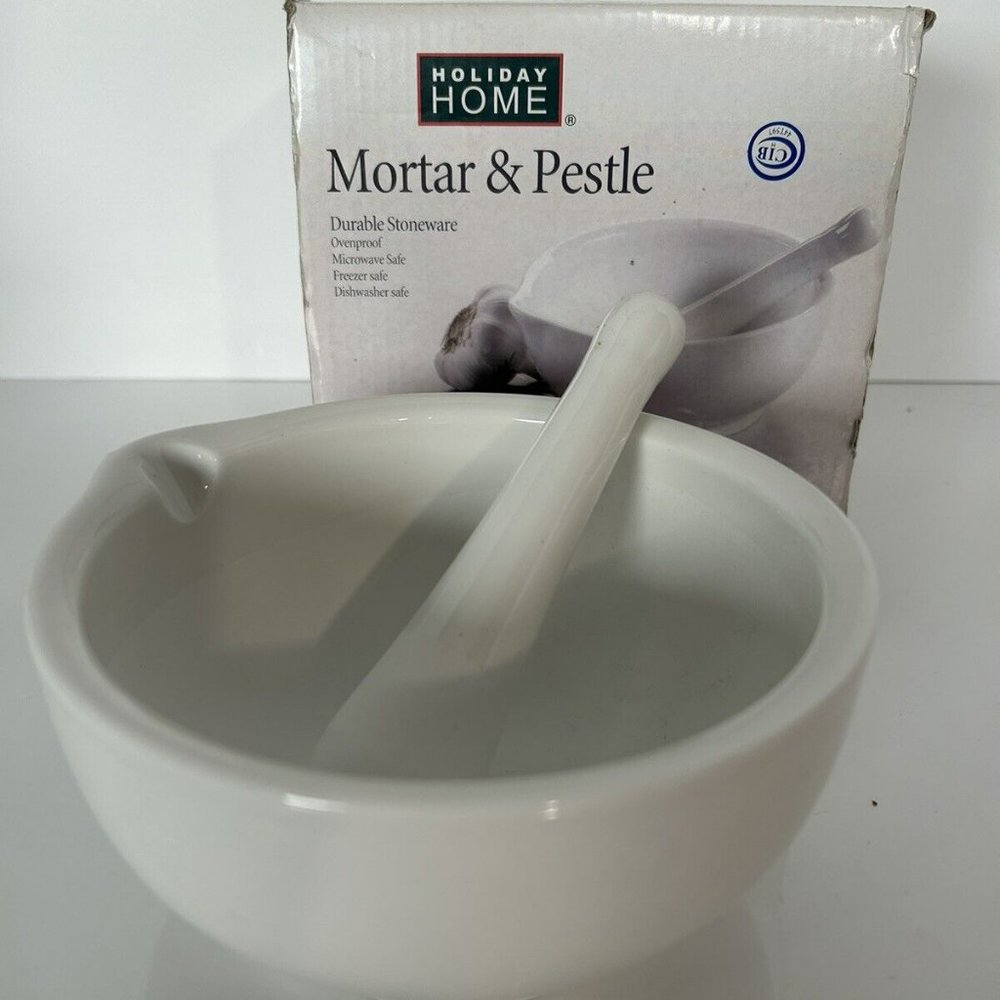 BRAND NEW in Box Holiday Home White Stoneware Mortar & Pestle